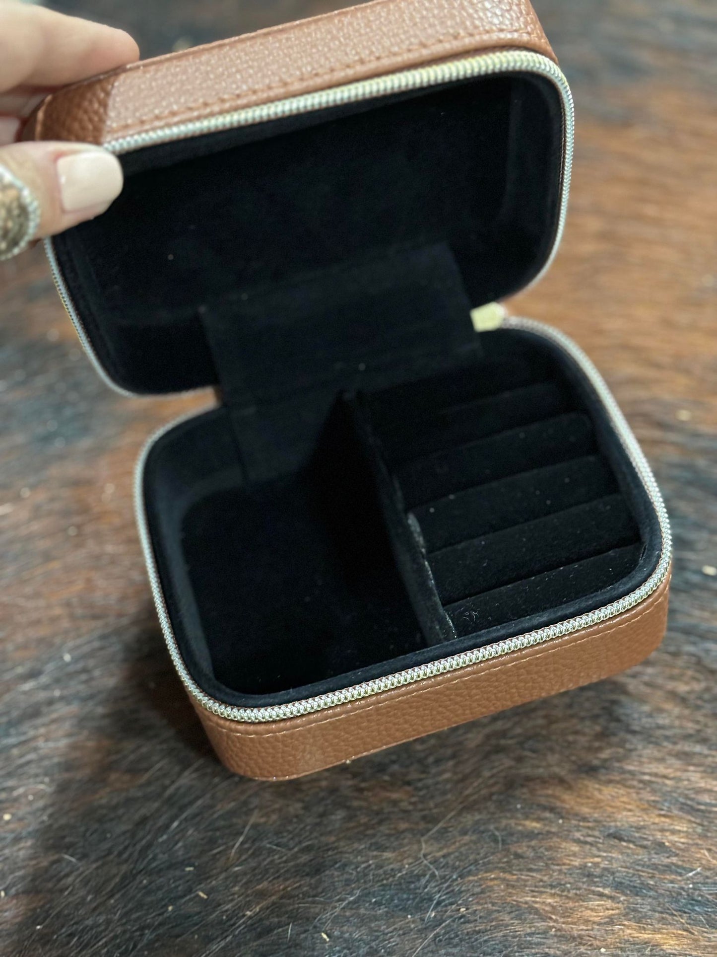 Small Cowhide Jewelry Case