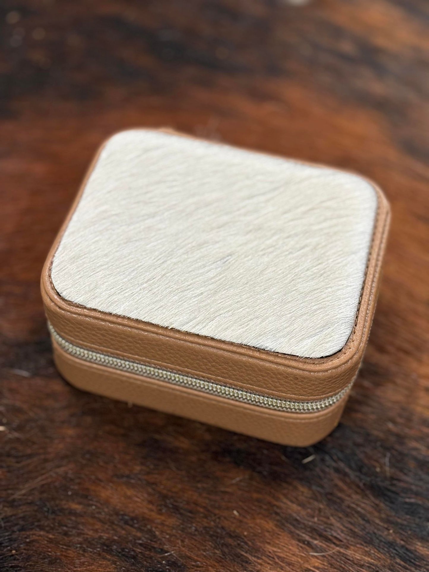 Small Cowhide Jewelry Case